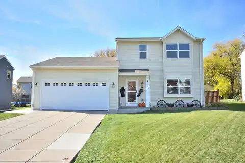 4333 S 51st St, Greenfield, WI 53220