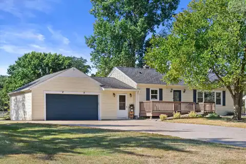 W156n7507 Pilgrim Rd, Menomonee Falls, WI 53051