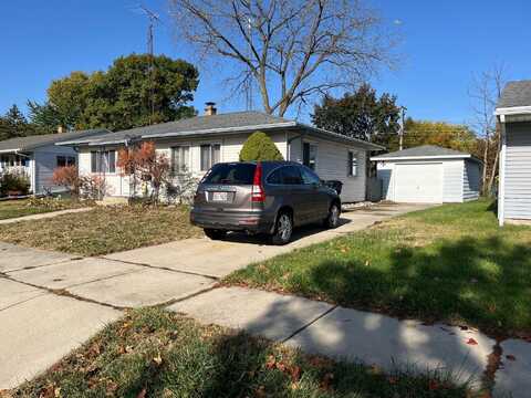 2830 Pinehurst Ave, Racine, WI 53403