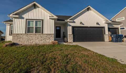 416 Conservancy Dr, Johnson Creek, WI 53038