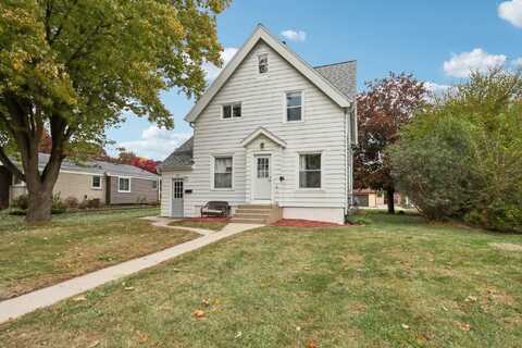 910 S 116th St, West Allis, WI 53214