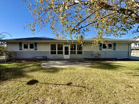 W6255 Hammann Rd, Plymouth, WI 53073