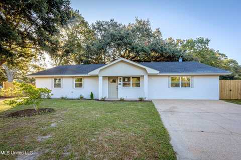 402 Hunter Drive, Ocean Springs, MS 39564