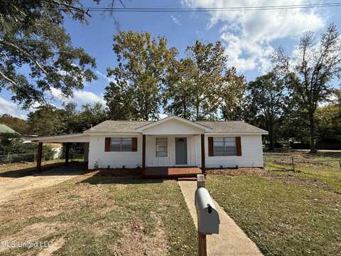 219 SE 7th Avenue, Magee, MS 39111