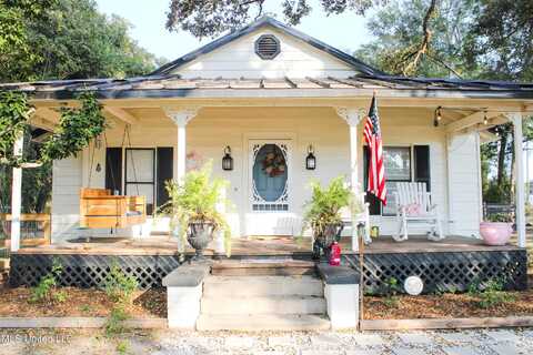 1230 Weeks Road, Lucedale, MS 39452