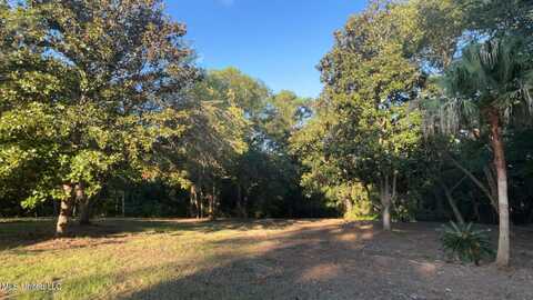 3064 Pabst Road, Ocean Springs, MS 39564