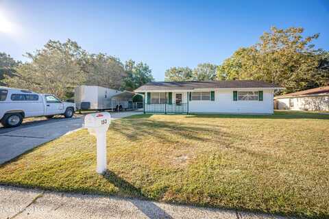 153 Lafayette Circle, Ocean Springs, MS 39564