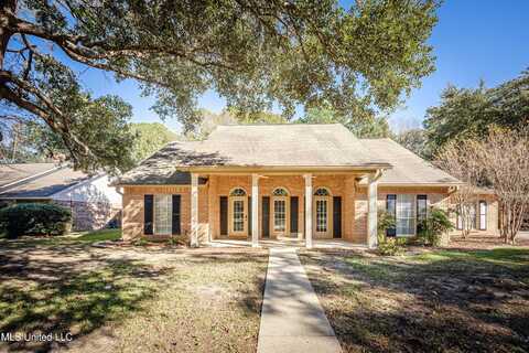 3840 Chaumont Circle, Ocean Springs, MS 39564