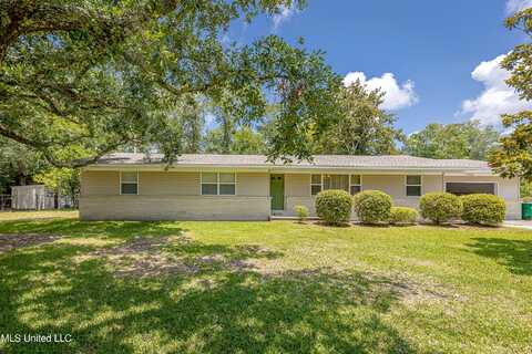 13600 Money Farm Road, Ocean Springs, MS 39564