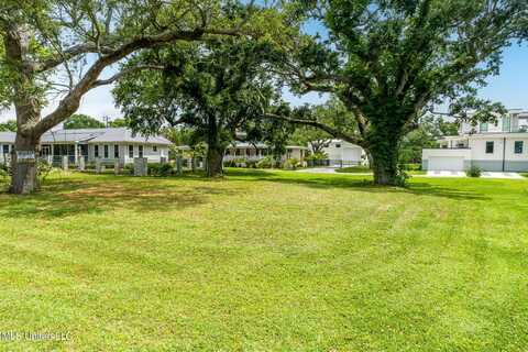 103 E Azalea Drive, Gulfport, MS 39501