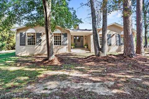 13737 Puerto Drive, Ocean Springs, MS 39564