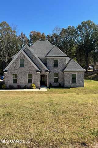 214 E Byhalia Creek Farms Road, Byhalia, MS 38611