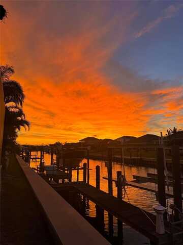 617 ISLEBAY DRIVE, APOLLO BEACH, FL 33572