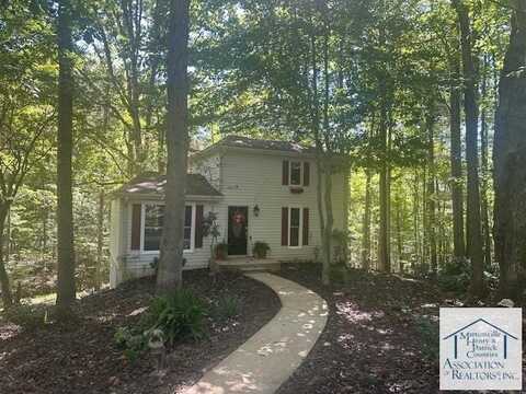 906 Lees Ridge Rd, Martinsville, VA 24112