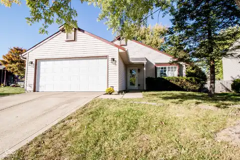 1572 Bridle Way Boulevard, Columbus, IN 47201