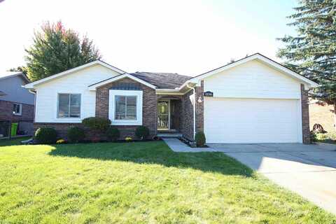 18346 Hearthside, Clinton Township, MI 48038