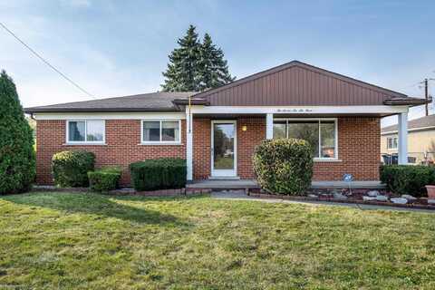 27663 Groveland, Roseville, MI 48066