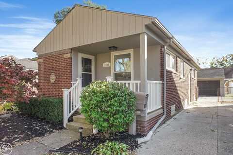 8364 Virginia Park, Center Line, MI 48015