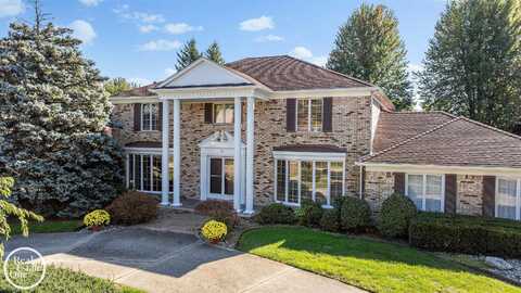 21 Stillmeadow, Grosse Pointe Shores, MI 48236