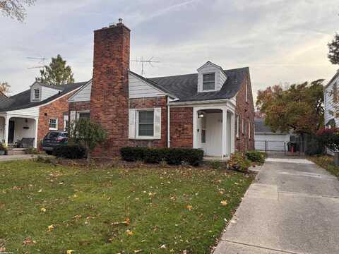 1787 Stanhope, Grosse Pointe Woods, MI 48236