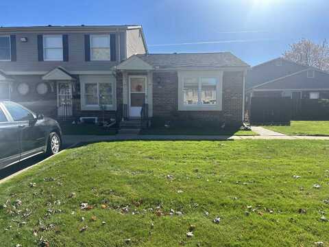 19944 N Great Oaks Circle, Clinton Township, MI 48036