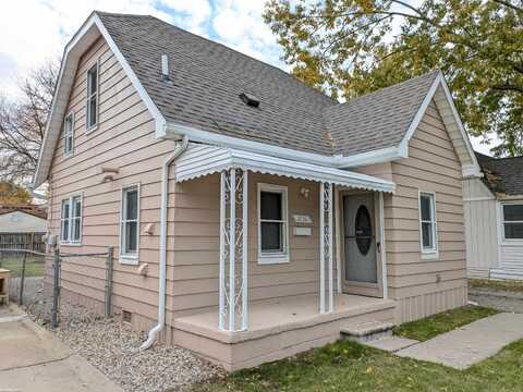 27301 Collingwood, Roseville, MI 48066