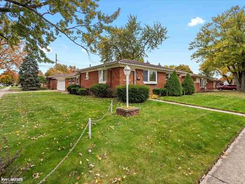 15768 CANBERRA, Roseville, MI 48066