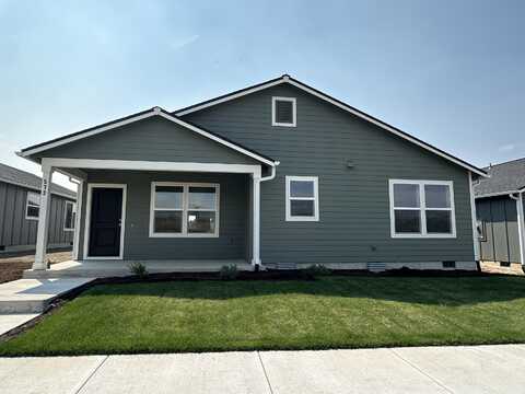 652 NE McCampbell Street, Madras, OR 97741