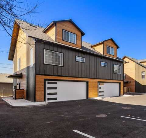 1461 NW 4th Street, Redmond, OR 97756