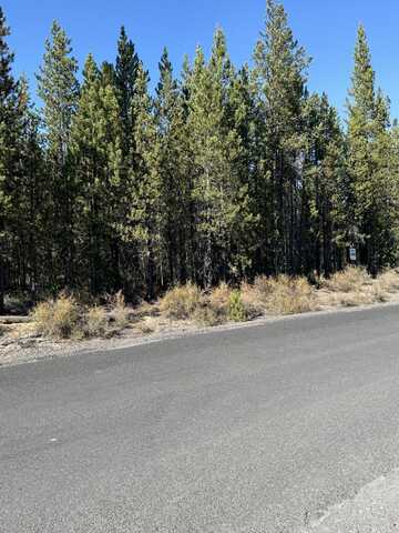 Two Rivers Road, Crescent Lake, OR 97733