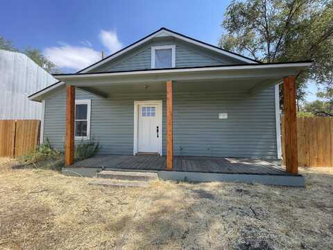 27 NE 7th Street, Madras, OR 97741