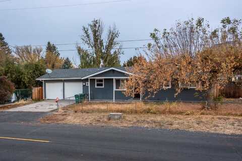 6313 Dennis Drive, Klamath Falls, OR 97603