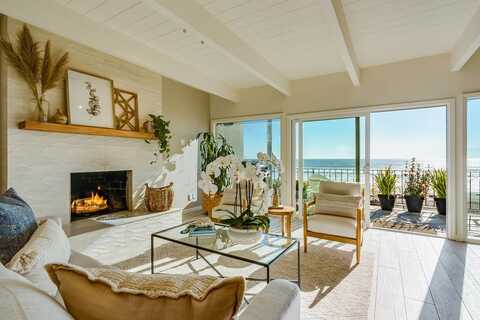 367 Beach DR, APTOS, CA 95003