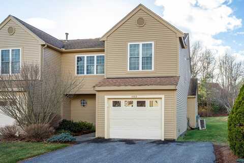 918 Ridgefield Cir, Clinton, MA 01510