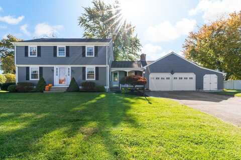 48 Greenhalgh Dr, Seekonk, MA 02771