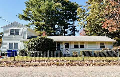 133 Woodsbury Rd, Rockland, MA 02370