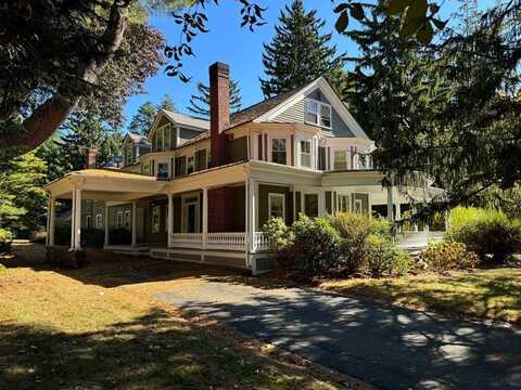 430 Grove St, Needham, MA 02492