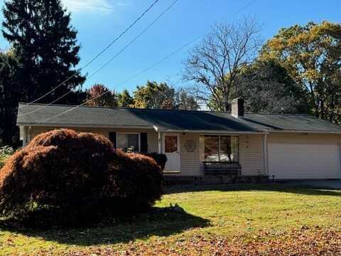 9 Chamberlain Street, Hopkinton, MA 01748