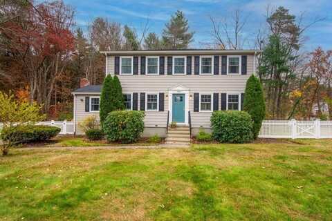 595 Lisa Ln, Franklin, MA 02038