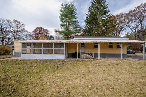 8 Conastoga Trail, Brookfield, MA 01506