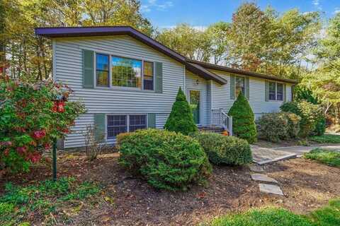 40 Breakneck Rd, Sturbridge, MA 01566