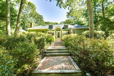 6 Hickory, East Hampton, NY 11937