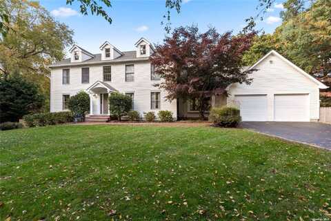 17 Buckingham Meadow Road, Setauket, NY 11733