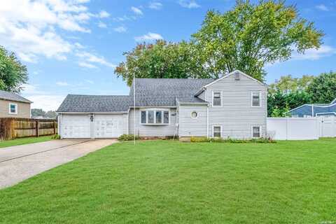 1430 Potter Boulevard, Bay Shore, NY 11706