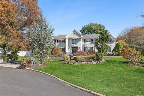 2 Westwind Court, West Hills, NY 11743