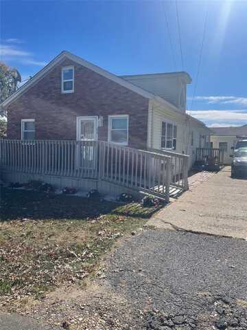 24 Palmetto Street, Central Islip, NY 11722