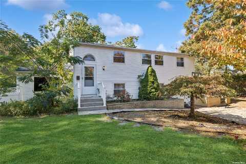 290 Arrowhead Lane, South Setauket, NY 11720