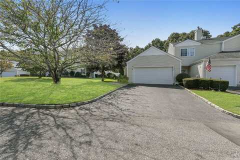 307 Prairie Court, Manorville, NY 11949