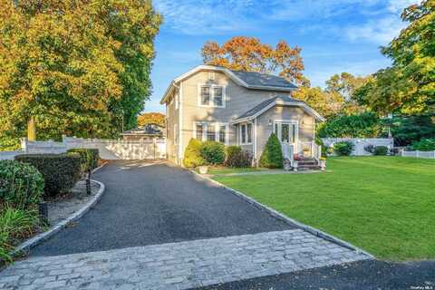 31 Roosevelt Avenue, East Northport, NY 11731