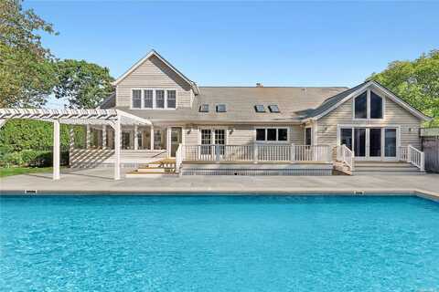 55 White Oak Lane, Westhampton Beach, NY 11978